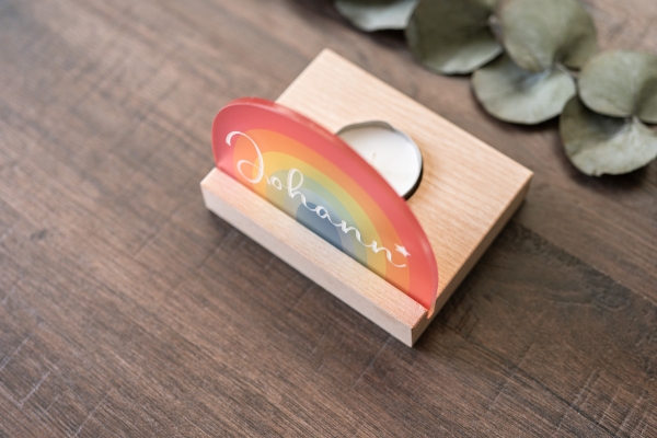 Teelichthalter mit Holzsockel "Regenbogen" personalisiert